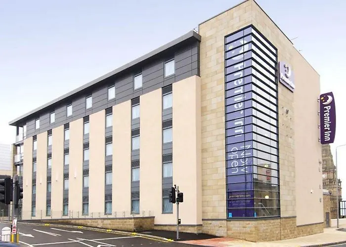 Premier Inn Premier Inn Halifax Town Centre