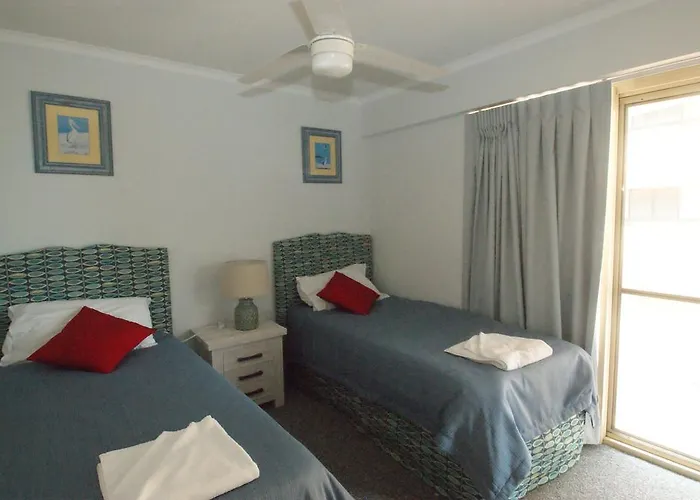 The Esplanade Riverview Holiday Apartments Maroochydore