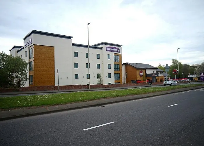 Premier Inn Premier Inn Stourbridge Town Centre