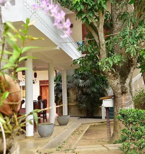 Sea Breeze Guest House Unawatuna