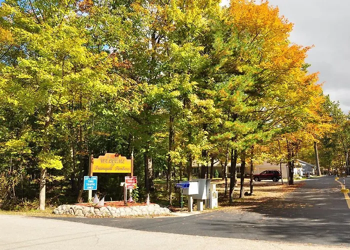 Tranquil Timbers Park Model 7 Hotel Sturgeon Bay