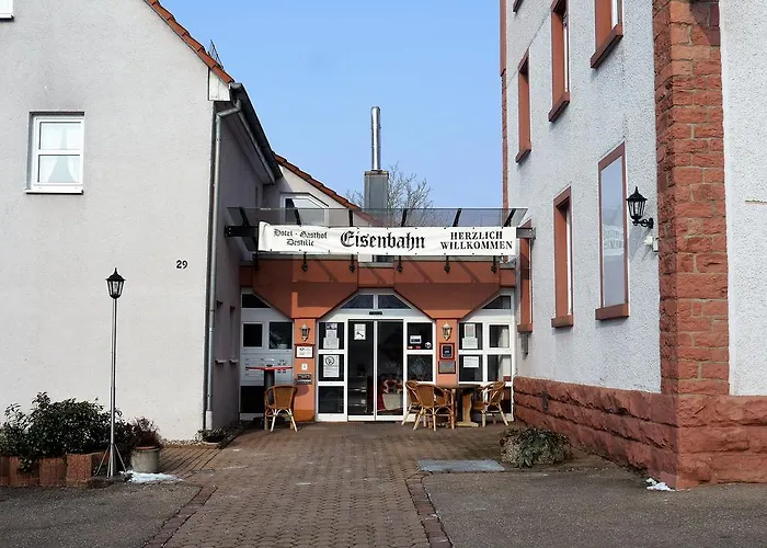 Hotel-Gasthof-Destille-Eisenbahn Mosbach 