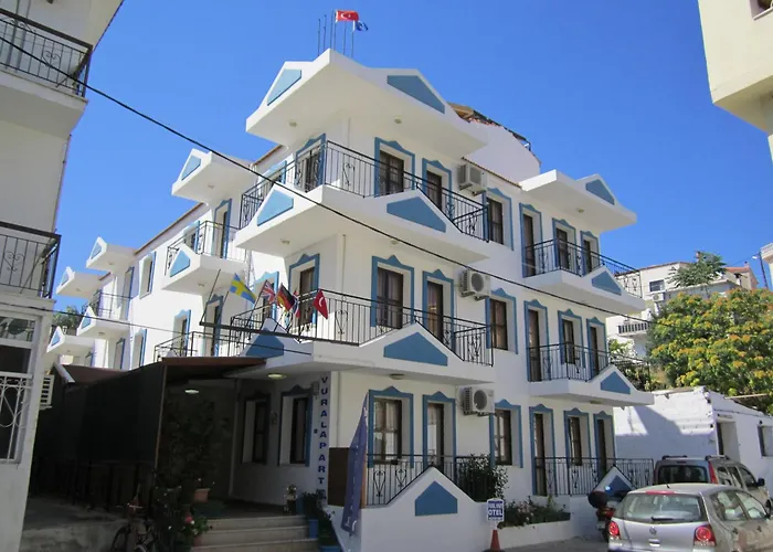 Cesme Vural Apart Hotel