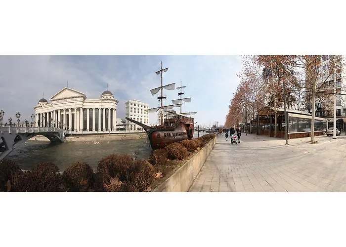 Solun'S Riverside Rooms Üsküp