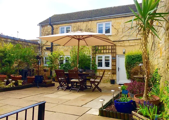 Troy House Bed & Breakfast Painswick