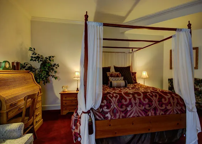 The Currier Inn Greeley