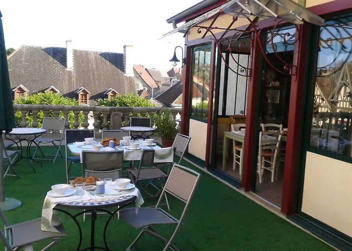 Logis Hotel La Tourelle du Beffroi Bourbon-Lancy