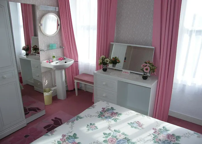 El Tabora Guest House Saint Peter Port