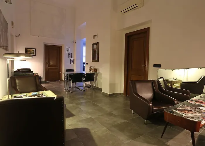 Mr Frills Hotel Rome