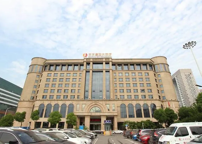 Wuhan Oriental Jianguo Hotel