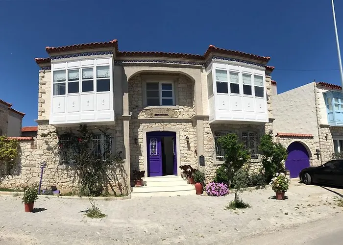 Mor Salkim Konagi Otel Alaçatı
