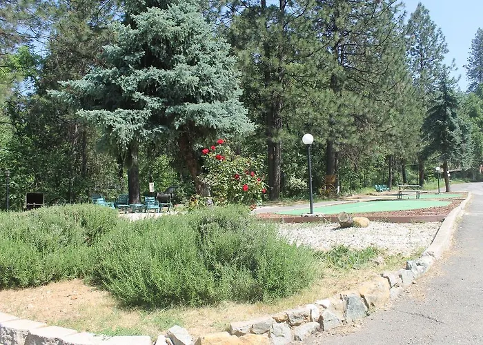 Golden Chain Motel Grass Valley