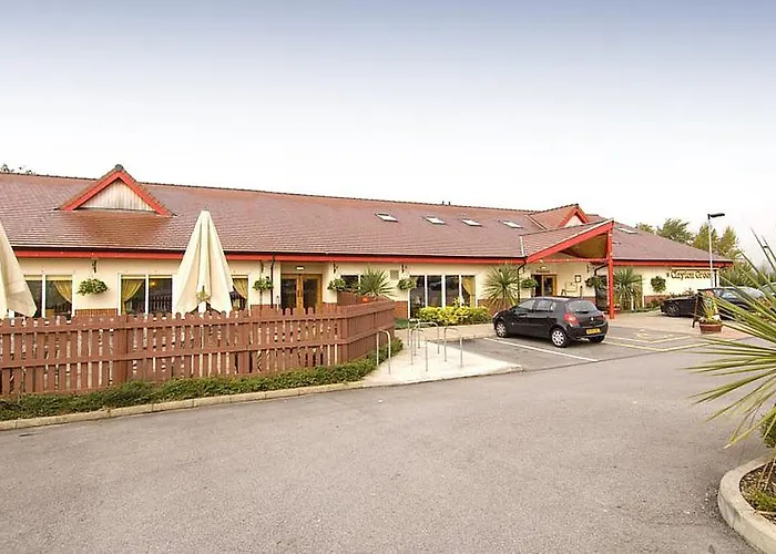 Premier Inn Oldham Central
