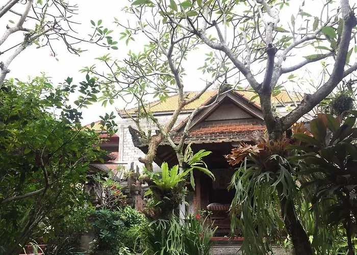 Liang House And Hostel Ubud 