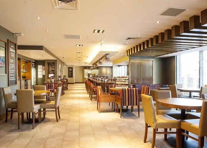 Premier Inn Woking Town Centre