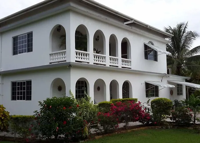 Lorenton Hideaway Lucea