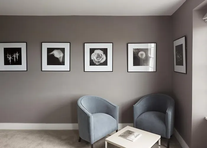 Giles Norman Gallery & Townhouse Kinsale