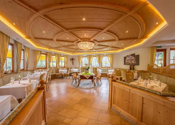 Dolasilla Mountain Panoramic Wellness Hotel Stern