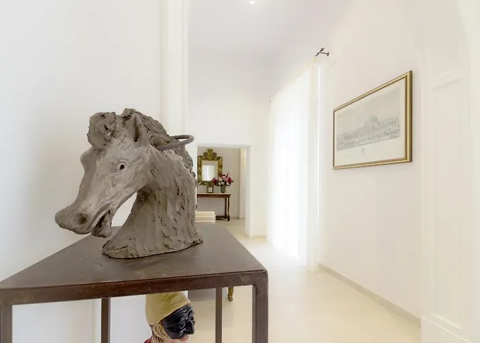 Palazzo D'Auria Aparthotel Nápoles