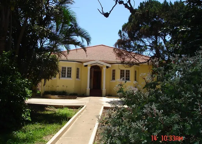 The Crescent Guesthouses - Bnb/Self Catering Durban