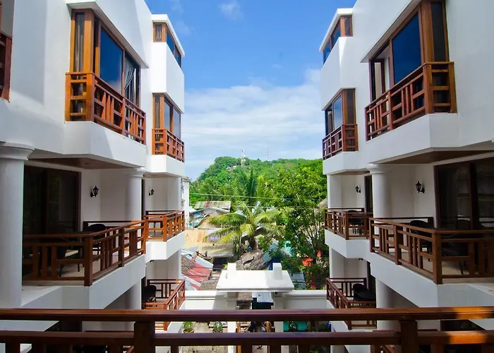 Giulius Boracay Italian Resort Balabag 