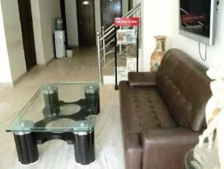 Hotel Aman Plaza Delhi 