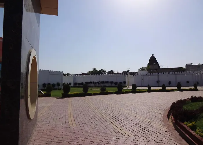 Hardik Resort Orchha