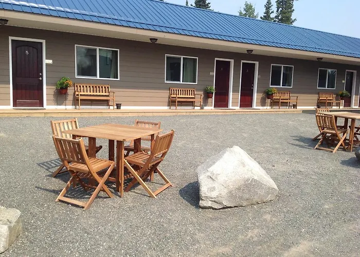 Parkside Inn Haines Junction