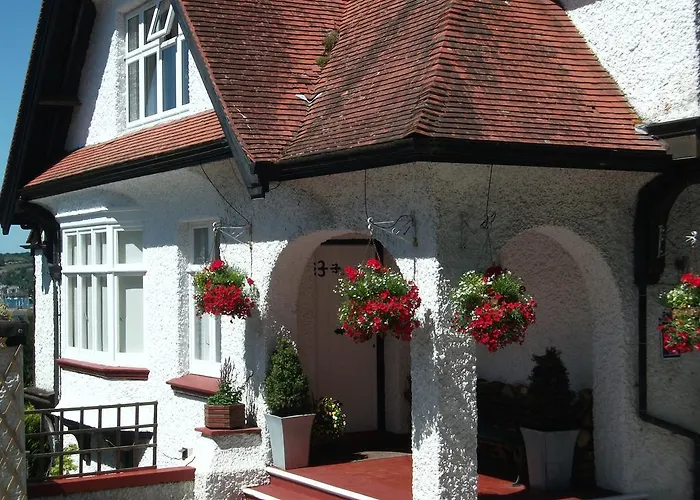 The Red House Guest House Falmouth