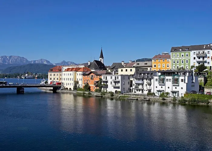 Keramikhotel Goldener Brunnen Gmunden