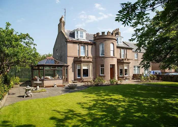 The Limes Guest House Montrose