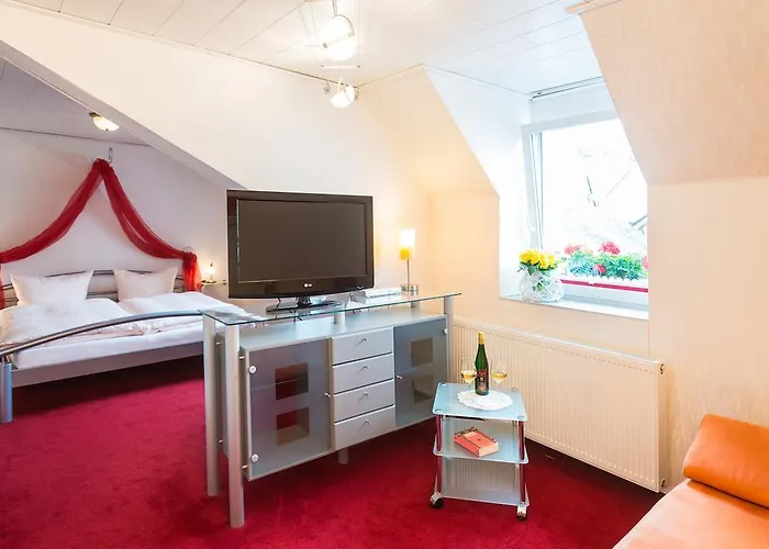 Moselromantik-Hotel Zum Loewen Ediger-Eller