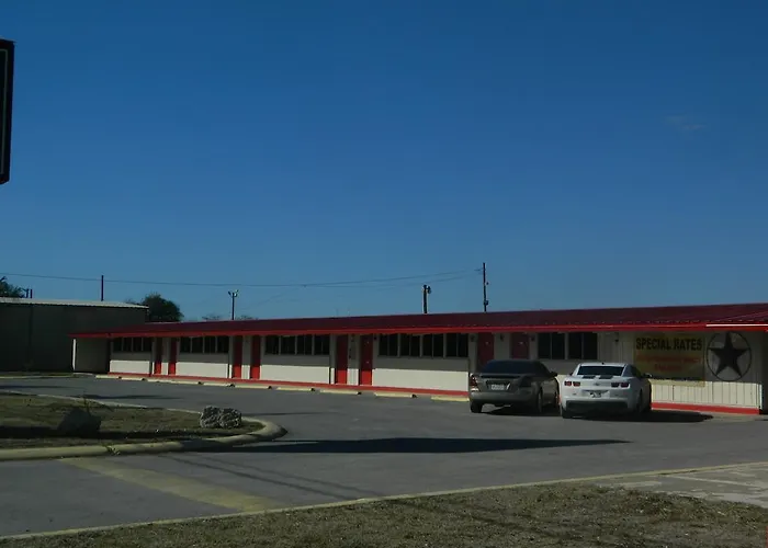 Freer Motel