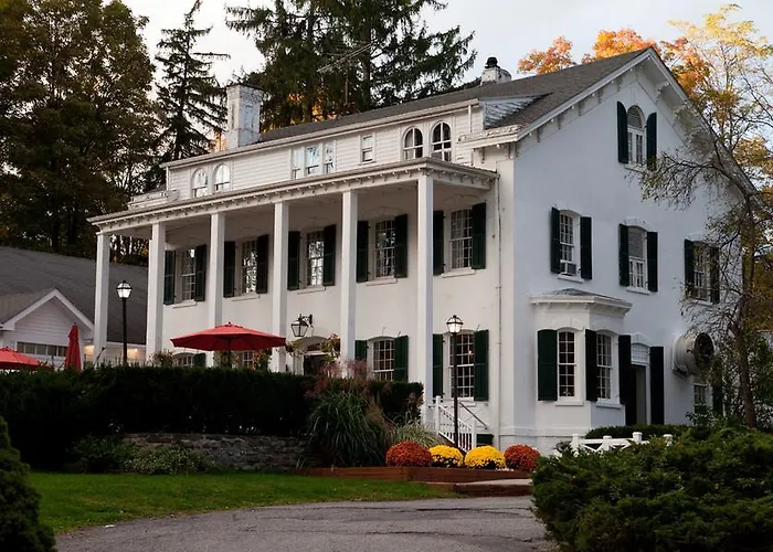 Le Chambord Hotel Hopewell Junction