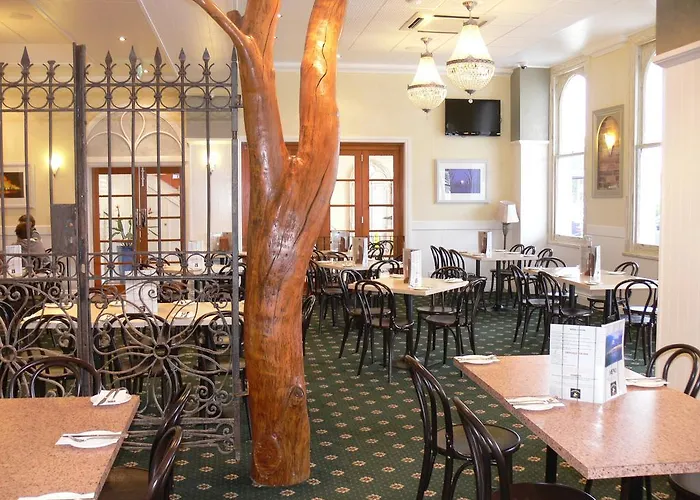 The Yarrawonga Hotel