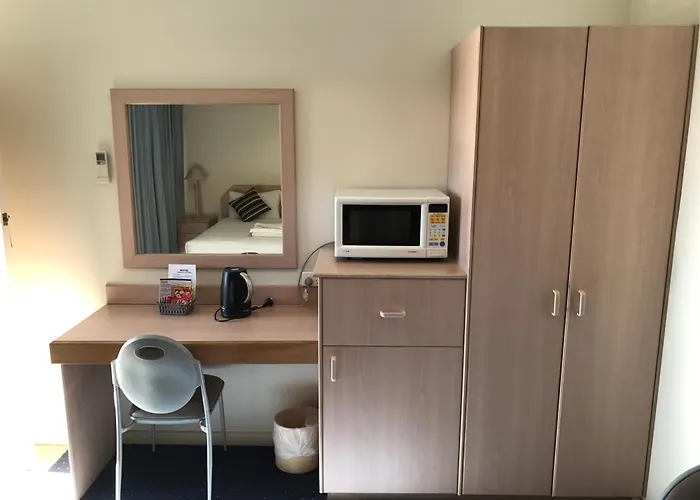 Orange Motor Lodge