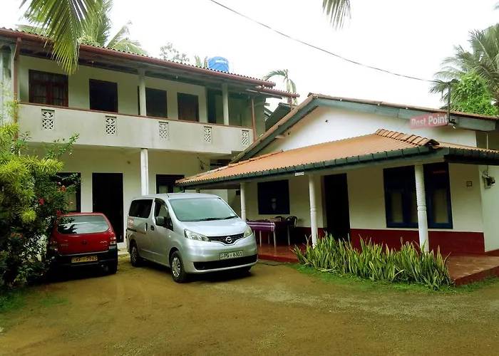 Rest Point Hotel Unawatuna