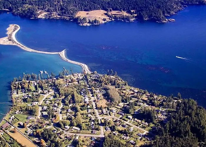 Salty Towers Ocean Front Cottages Sooke