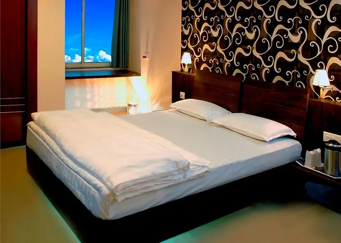Hotel Tulsi Exotic Bhopal