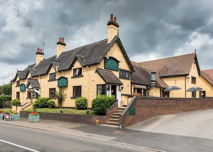 Golden Lion Hotel Rugby