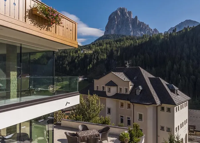 Hotel Garni Gardena - Appartments Santa Cristina Val Gardena