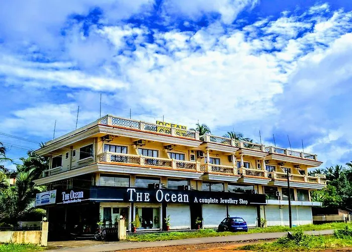 Ocean Crest Hotel Colva