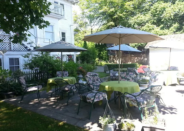 Balfour House Hotel Vancouver