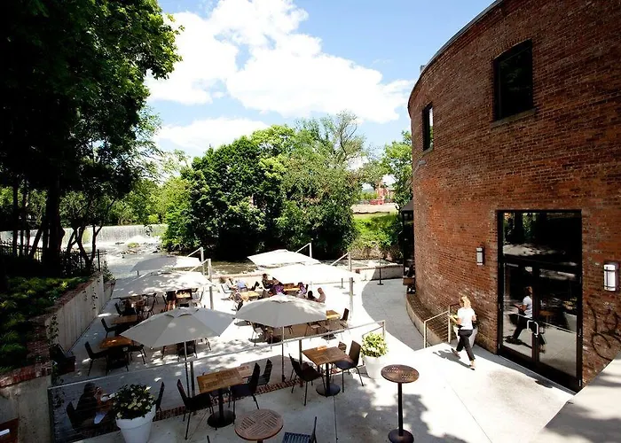The Roundhouse Hotel Beacon