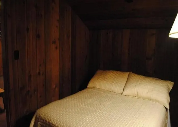 Rundle Chalets Canmore