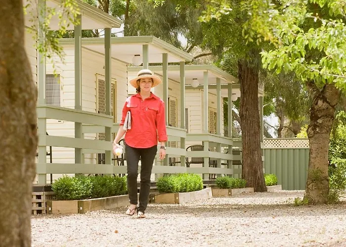 Lake Hamilton Motor Village And Caravan Park