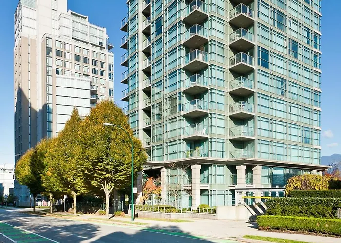 Lord Stanley Suites On The Park Vancouver
