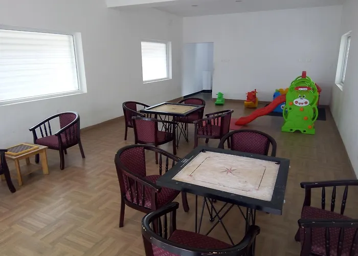 R T Hill View Hotel Kodaikanal