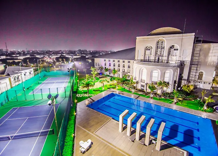Club Paraiso Raipur 