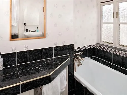 Yew Tree House - B&B Burnham-on-Sea